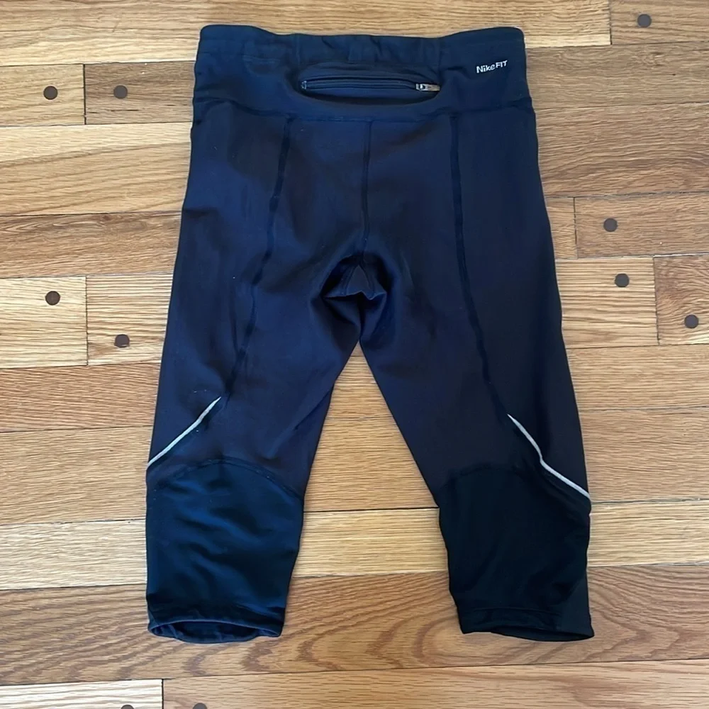 Nike Fit Dry Black Women Running Capri Fitted Black Reflective Small 4 6
